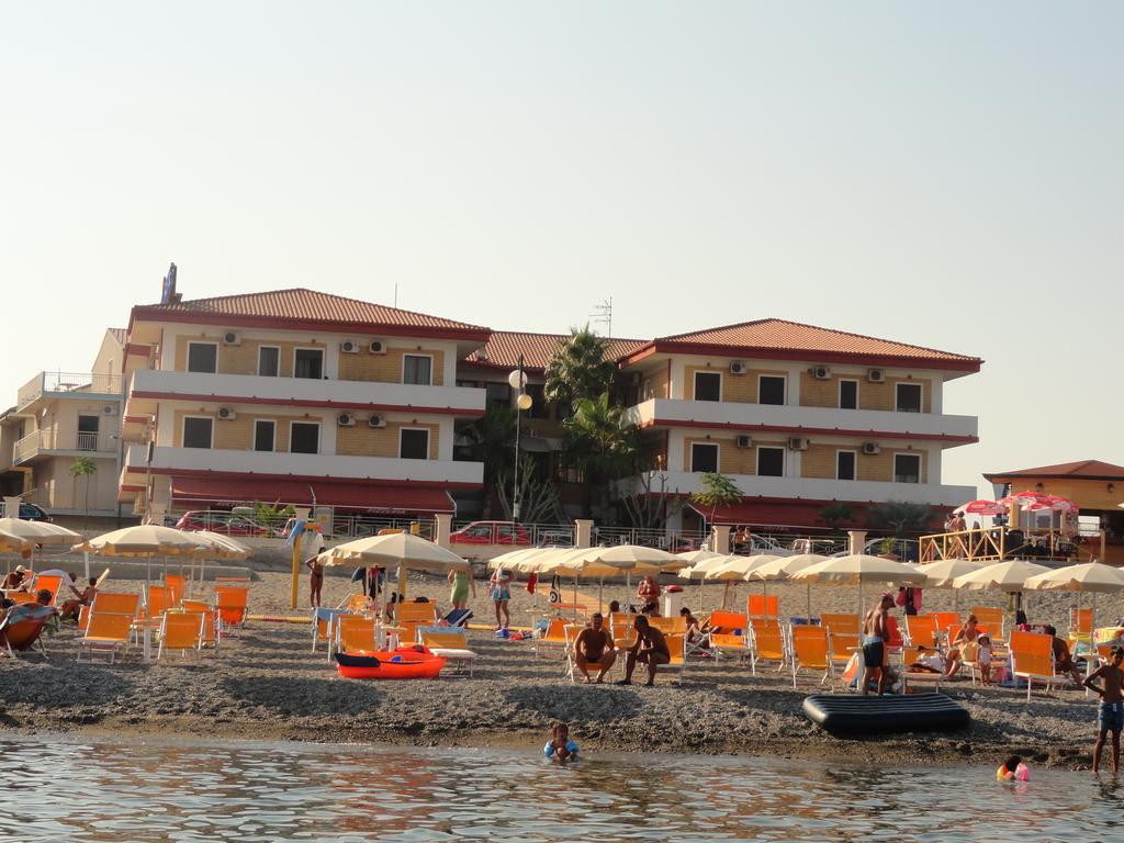 Hotel Miramare Cirò Marina Kültér fotó