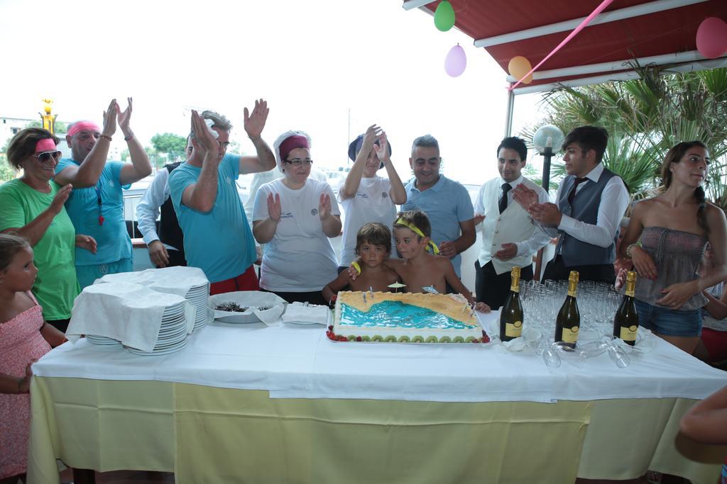 Hotel Miramare Cirò Marina Kültér fotó