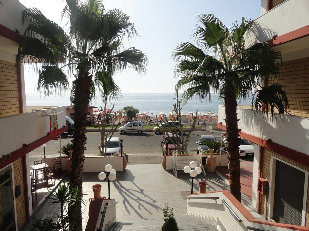 Hotel Miramare Cirò Marina Kültér fotó