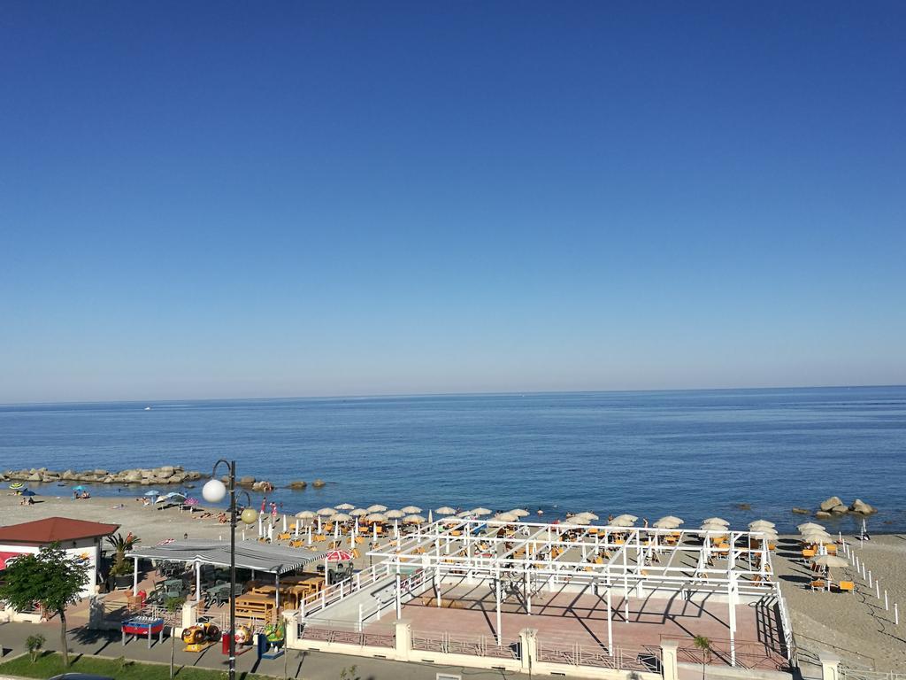 Hotel Miramare Cirò Marina Kültér fotó